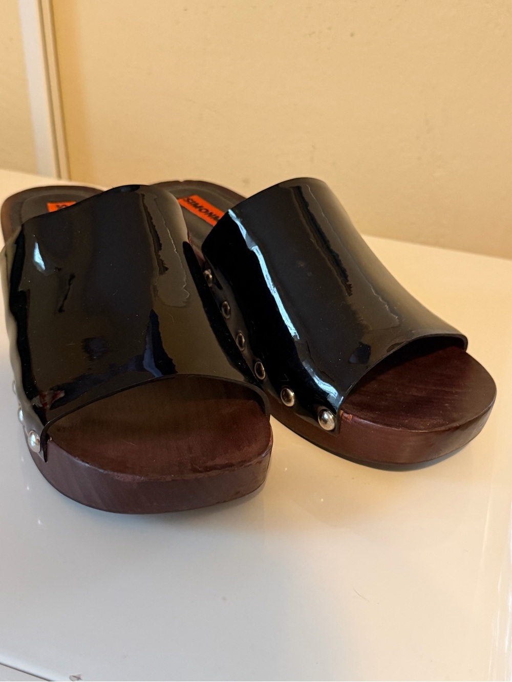 Simon Miller Black Patent Leather Wood-Platform Clog Mules - Picture 3 of 4